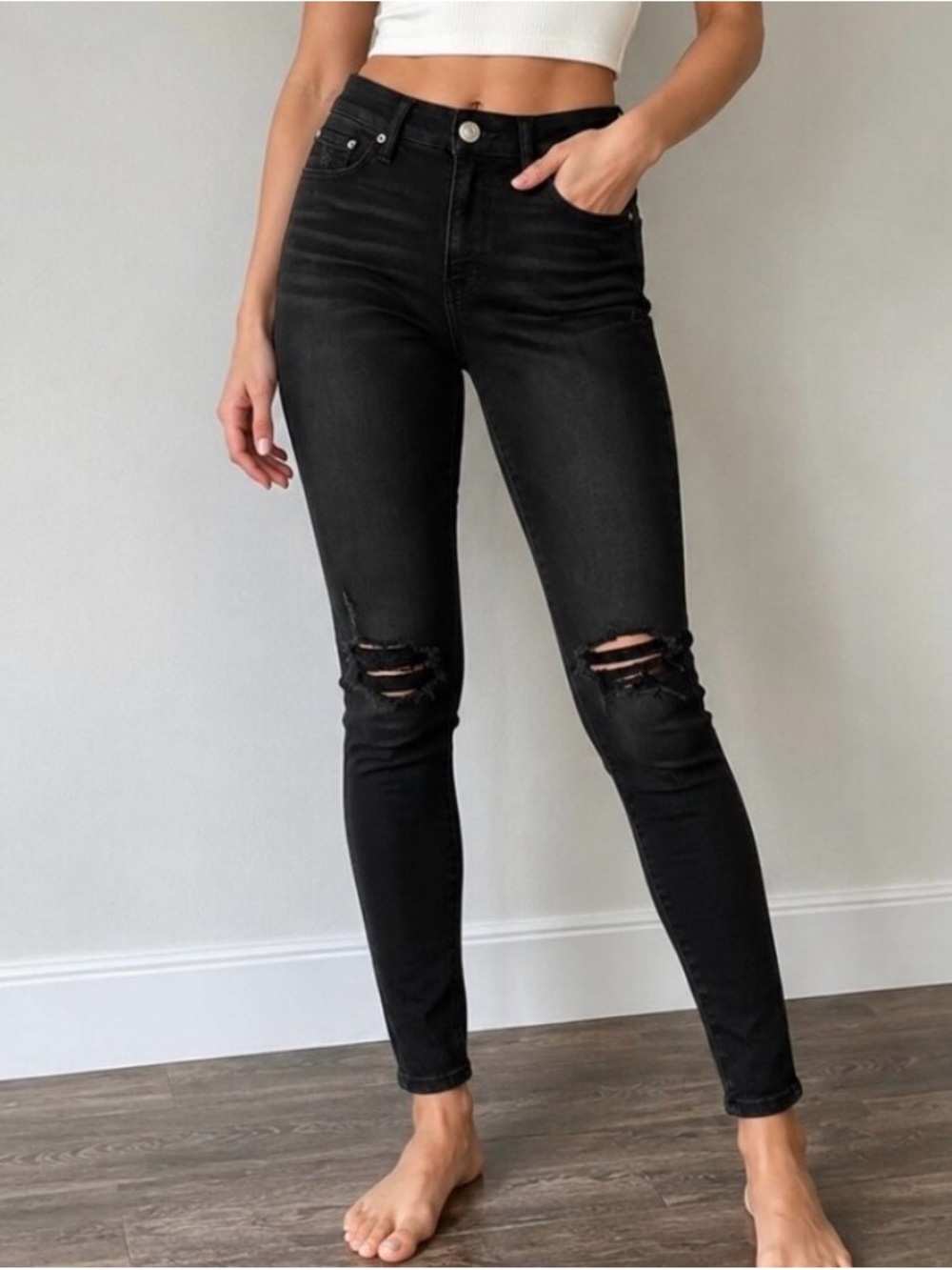 American Eagle Outfitters The Luxe Jean Black Skinny Distressed